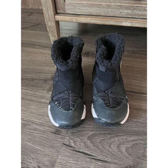 Nike Flex Advance Boot 'Black White'Kids size 12C - Picture 2 of 6